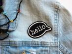 Hello tekst strijkplaatje patch - 54 x 36 mm, Ophalen of Verzenden, Nieuw
