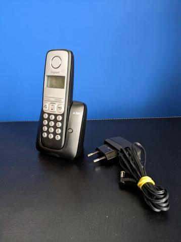 Téléphone sans fil SIEMENS Gigaset avec station de base 