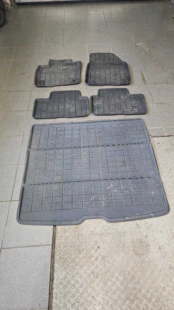 Rubber automatten Volvo XC40 complete set, Auto diversen, Automatten, Gebruikt, Ophalen