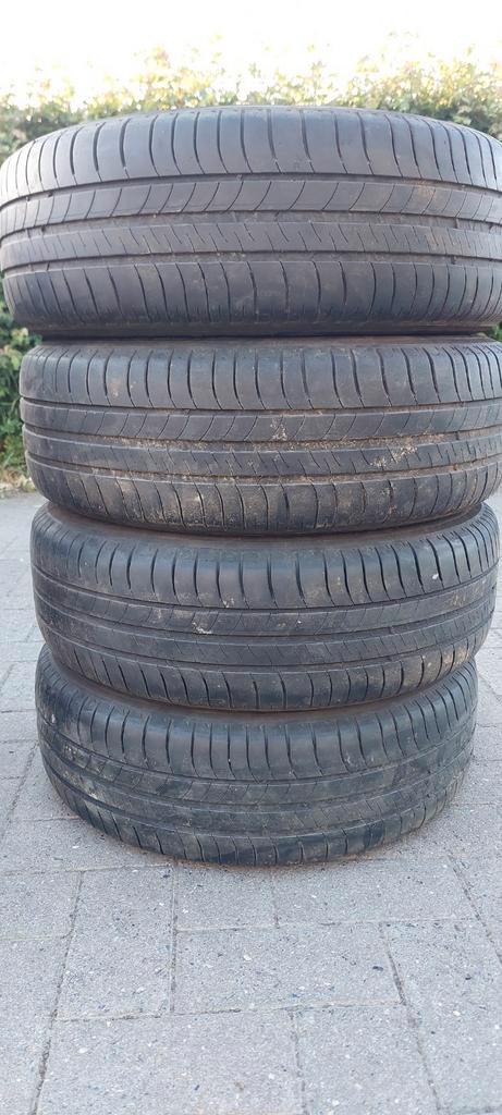 4 zomerbanden op stalen velg 195/65R15 95T, Auto-onderdelen, Banden en Velgen, Banden en Velgen, Zomerbanden, 15 inch, 195 mm