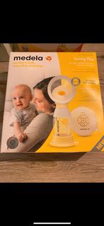 Medela elektrische kolf, handkolf en bewaarflesjes, Kinderen en Baby's, Ophalen, Gebruikt, Borstkolf