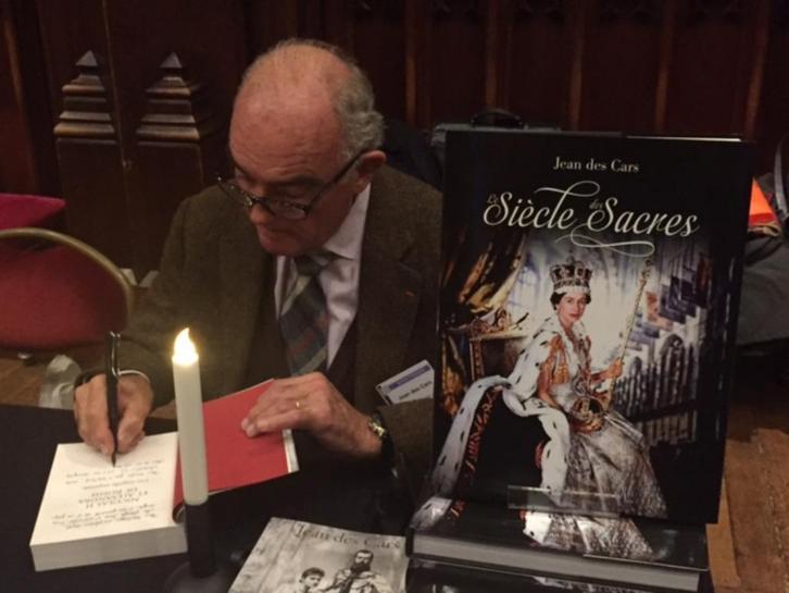 647) Le siecle des sacres ( met handtekening , franstalig ), Verzamelen, Koningshuis en Royalty, Zo goed als nieuw, Ophalen of Verzenden