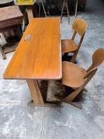 Vintage schoolbank met 2 casala stoeltjes. 70 €, Kinderen en Baby's, Kinderkamer | Tafels en Stoelen, Ophalen, Zo goed als nieuw