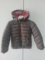 Jas kaki groen met roze kap
Maat: 128
Merk: Someone, Enlèvement ou Envoi, Manteau