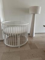 Ronde witte box, Ophalen, Zo goed als nieuw, Rond, In hoogte verstelbaar