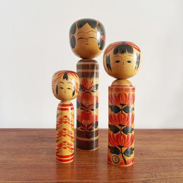 Houten kokeshi-poppen uit Japanse Showa-periode beschikbaar voor biedingen