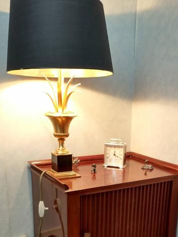 Paire de lampes dorée à décor de feuille d'eau beschikbaar voor biedingen