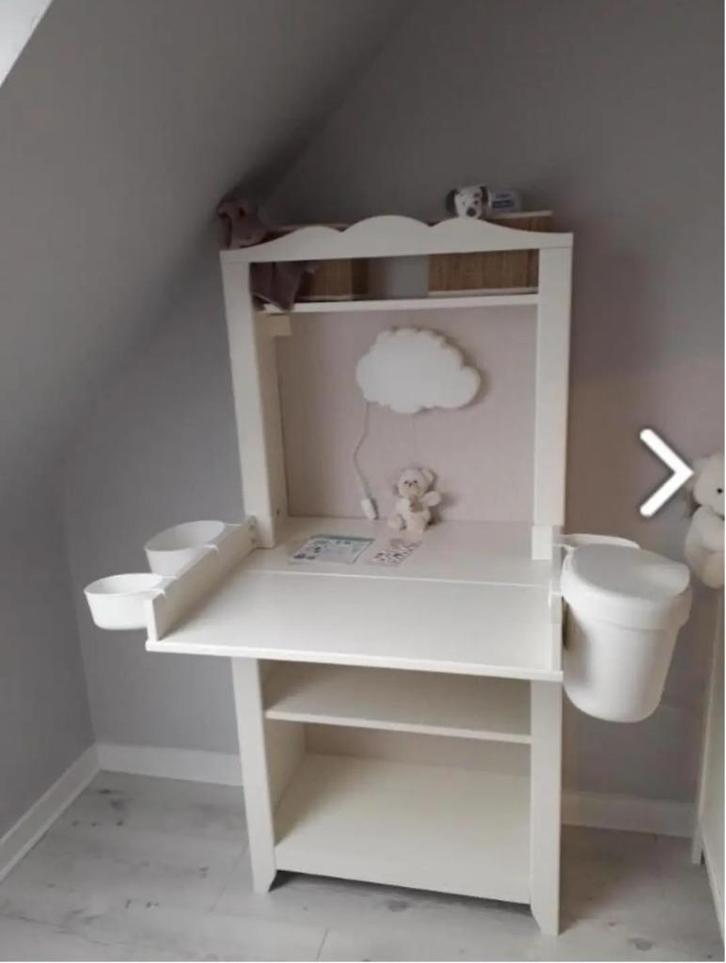Armoire +  matelas bébé, Kinderen en Baby's, Kinderkamer | Bedden, Gebruikt, Matras, Ophalen of Verzenden