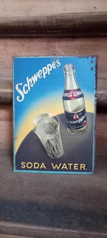 Voormalige advertentie voor plaatwerk van Schweppes Soda Wat beschikbaar voor biedingen