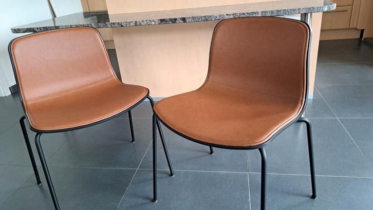 Design stoelen  HAY aac16 met lederen zitting Showroomstaat., Huis en Inrichting, Stoelen, Zo goed als nieuw, Kunststof, Leer