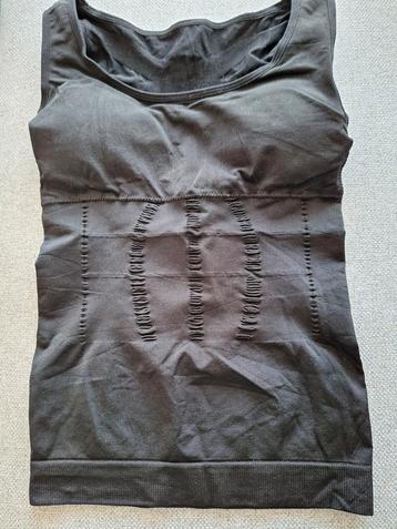 Nieuwe buik corrigerende shirt medium  beschikbaar voor biedingen