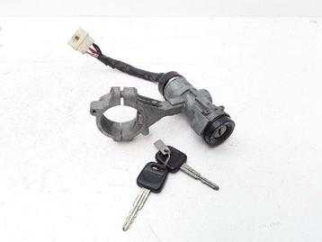 CONTACTSLOT + SLEUTEL Hyundai Sonata (01-1988/10-1993) beschikbaar voor biedingen