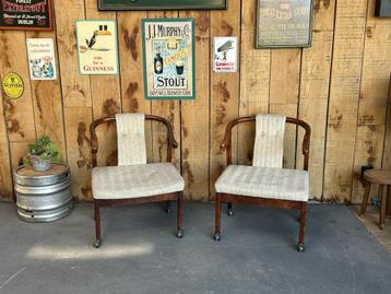 Paar fauteuils van Bernhardt Furniture Co uit 1975 beschikbaar voor biedingen