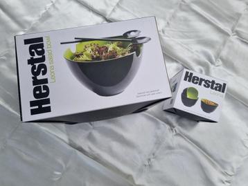 Herstal leone salade kom met bestek. beschikbaar voor biedingen