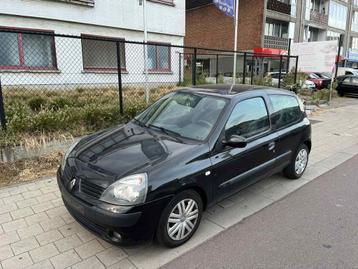 Renault clio 1.2i 16v benzine beschikbaar voor biedingen