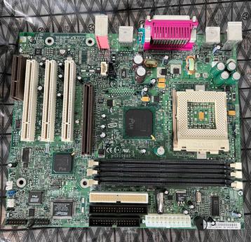 7 moederborden: 5 x S370, 1 x S478, 1 x LGA1156 beschikbaar voor biedingen