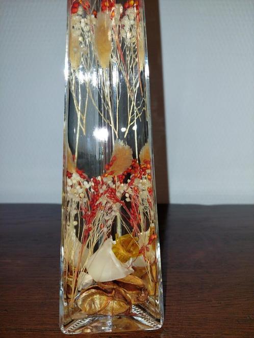 Decoratieve fles met ondergedompelde bloemen, Antiek en Kunst, Antiek | Glaswerk en Kristal, Ophalen of Verzenden