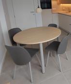 NIEUWE ronde tafel PERFECTA  met 4 bijhorende stoelen., Ophalen, Nieuw