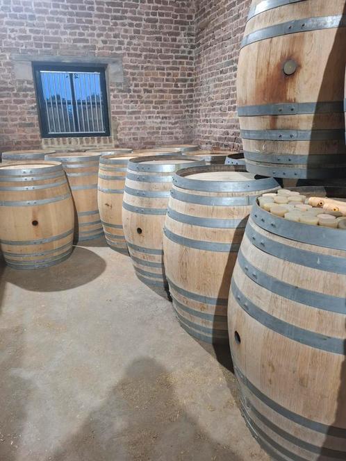 Eiken wijntonnen v 225l tot 500l als decoratie - tafel enz, Doe-het-zelf en Bouw, Hout en Planken, Zo goed als nieuw, Eiken, Ophalen