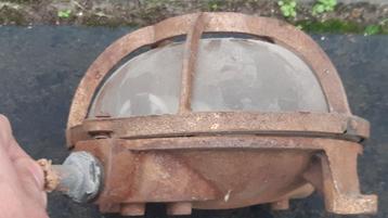 militair bunkerlamp  beschikbaar voor biedingen