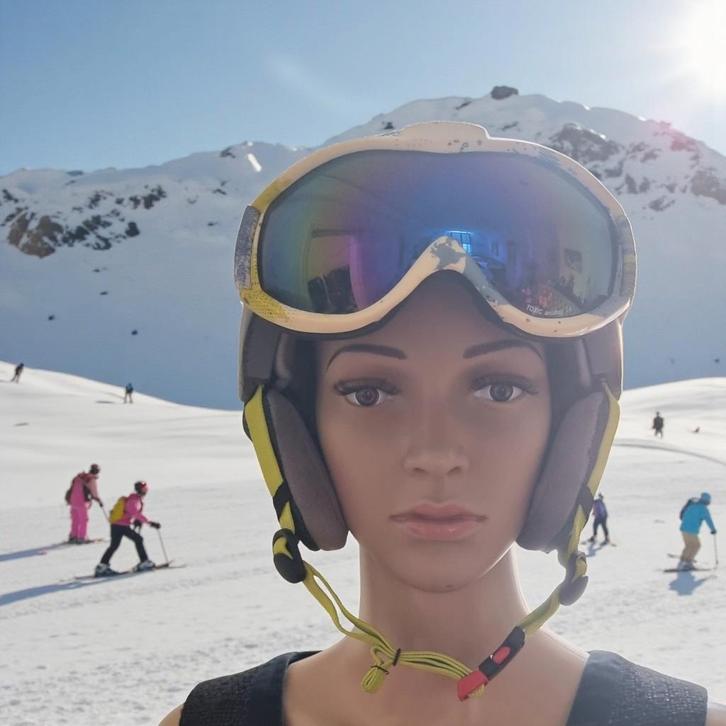 ✨️SINNER skihelm & REUSCH Handschoenen M - BUNDELKORTING‼️✨️, Sport en Fitness, Skiën en Langlaufen, Overige typen, Ski, Overige merken