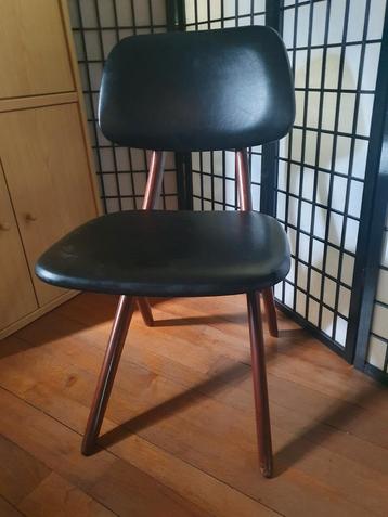 Louis Van Theeffelen: scissor chair