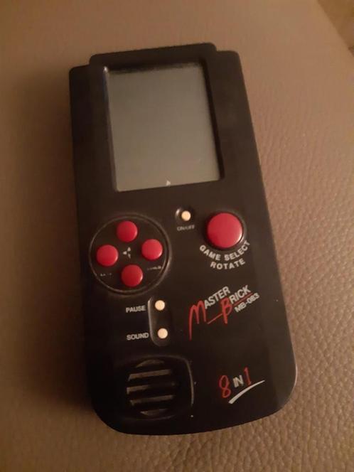 Retro LCD-console Master Brick 8 in 1 (MB-083) (Game Boy), Games en Spelcomputers, Spelcomputers | Nintendo Game Boy, Gebruikt