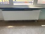 Radiator 140  40  10 cm – degelijk & in goede staat, Doe-het-zelf en Bouw, Verwarming en Radiatoren, Ophalen, 30 tot 80 cm, Gebruikt