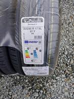 UNIROYAL, 2 NIEUWE regenbanden, Ophalen, Nieuw, 235 mm, Band(en)