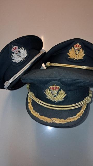 BELGIQUE - ABL - LOT DE 3 KEPIS beschikbaar voor biedingen