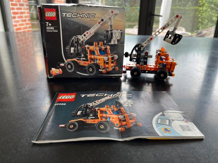 Lego Technic 42088 Hoogwerker 2 in 1, Kinderen en Baby's, Speelgoed | Duplo en Lego, Zo goed als nieuw, Lego, Complete set, Ophalen of Verzenden