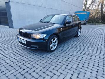 BMW 116d van het jaar 2010, Auto's, 1998 cc, Zwart, 4 cilinders, Zwart