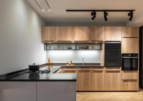 Prachtige Toonzaal keuken model Nieuw te koop, Huis en Inrichting, Keuken | Complete keukens, Nieuw, U-keuken, Bruin, Composiet