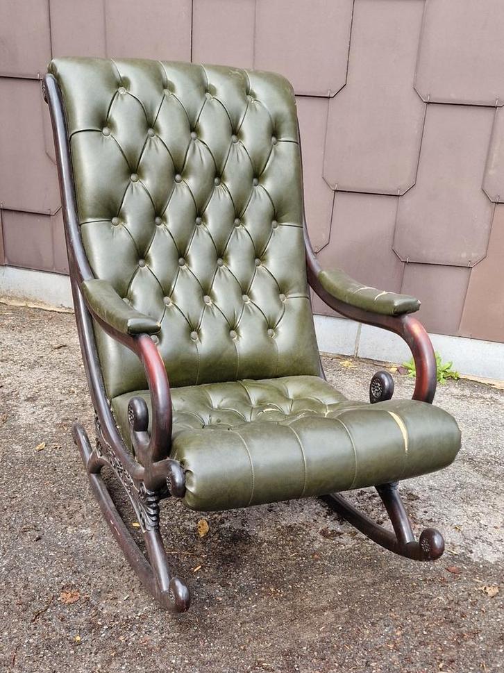 Schommelstoel in Chesterfield-stijl, Antiek en Kunst, Antiek | Meubels | Stoelen en Sofa's, Ophalen