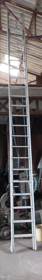 Aluminium ladder - 2delig - 22 sporten groot!, Doe-het-zelf en Bouw, Ladders en Trappen, Ladder, Opvouwbaar of Inschuifbaar, Zo goed als nieuw