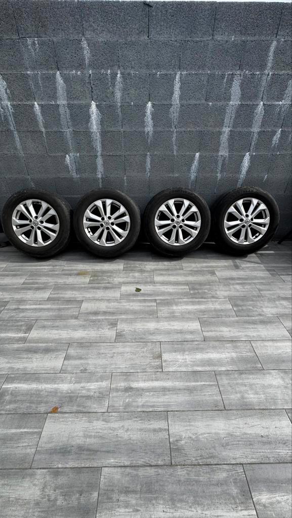 Verkoop velgen en banden voor Nissan, Renault, Mitsubishi, Auto-onderdelen, Banden en Velgen, Band(en), Zomerbanden, 17 inch, 225 mm