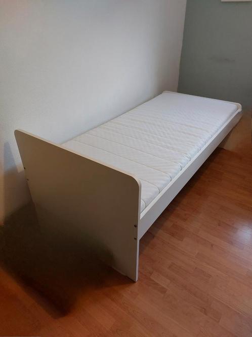 lit simple ikea avec matelas et sommier à lattes inclus, Maison & Meubles, Chambre à coucher | Lits, Comme neuf, Blanc, Enlèvement