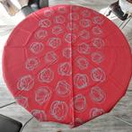 Rond Tafelkleed diameter 160 cm,bordeaux met grijze  bollen, Ophalen of Verzenden, Gebruikt, Rond, Binnen