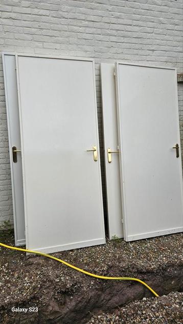 6 binnen deuren beschikbaar voor biedingen