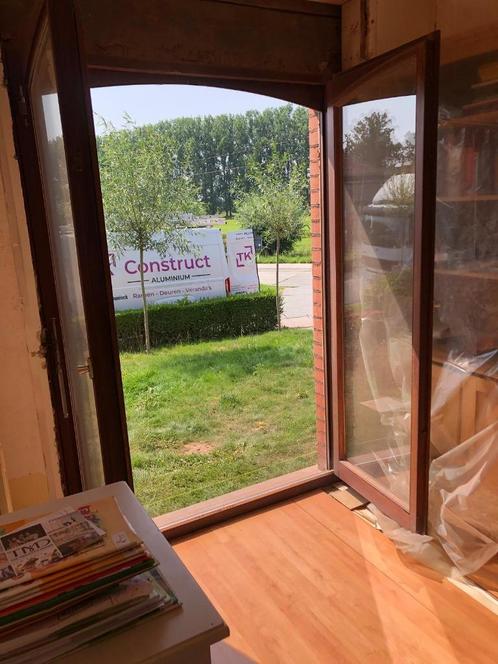 8 houten ramen (dubbel opendraaiend) in dubbel glas, Doe-het-zelf en Bouw, Glas en Ramen, Gebruikt, Gevelraam of Ruit, 160 cm of meer