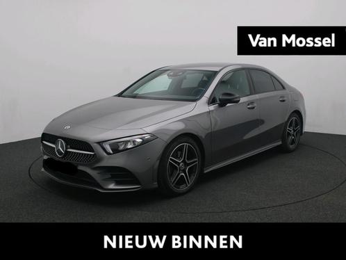 Mercedes-Benz A-Klasse 180 AMG Line Limousine + NIGHTPAKKET, Auto's, Mercedes-Benz, Bedrijf, Te koop, A-Klasse, Centrale vergrendeling