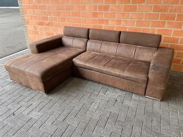 Hoeksalon met longchair en bedfunctie  beschikbaar voor biedingen