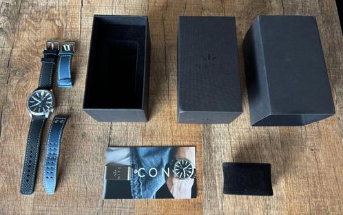 Nite Icon, Handtassen en Accessoires, Horloges | Heren, Zo goed als nieuw, Polshorloge, Overige merken, Staal, Kunststof, Ophalen
