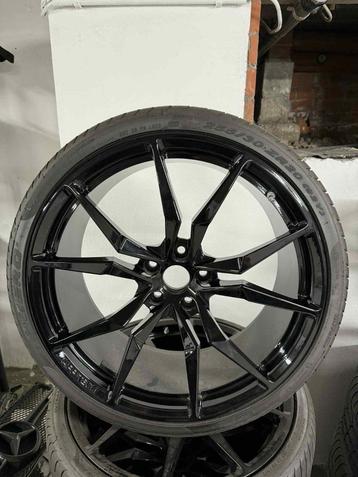 Originele Set Lamborghini Aventador Dione Velgen Met Banden beschikbaar voor biedingen