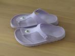 Teenslipper 38, Kleding | Dames, Schoenen, Slippers, Overige kleuren, Ophalen of Verzenden, Gedragen