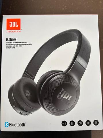Hoofdtelefoon JBL E45BT beschikbaar voor biedingen