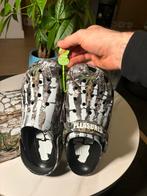 Crocs Clog Pleasures Skeleton Realtree Camo 45/46, Bruin, Nieuw, Ophalen of Verzenden, Sneakers