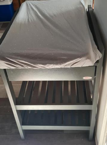 Table à langer Troll beschikbaar voor biedingen