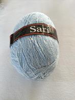 Grote bol wol Sari 3 Suisse. Blauw. 500 gr., Hobby en Vrije tijd, Ophalen of Verzenden, Zo goed als nieuw, Naald