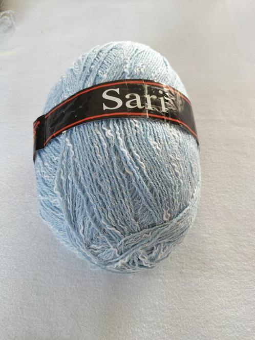 Grote bol wol Sari 3 Suisse. Blauw. 500 gr., Hobby en Vrije tijd, Breien en Haken, Zo goed als nieuw, Naald, Ophalen of Verzenden